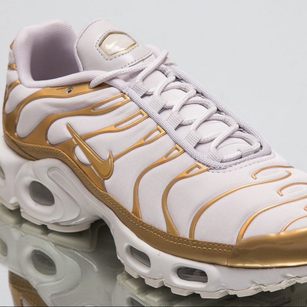 NWOB NIKE AIR MAX PLUS WOMENS SIZE 7.5 - Picture 6 of 11